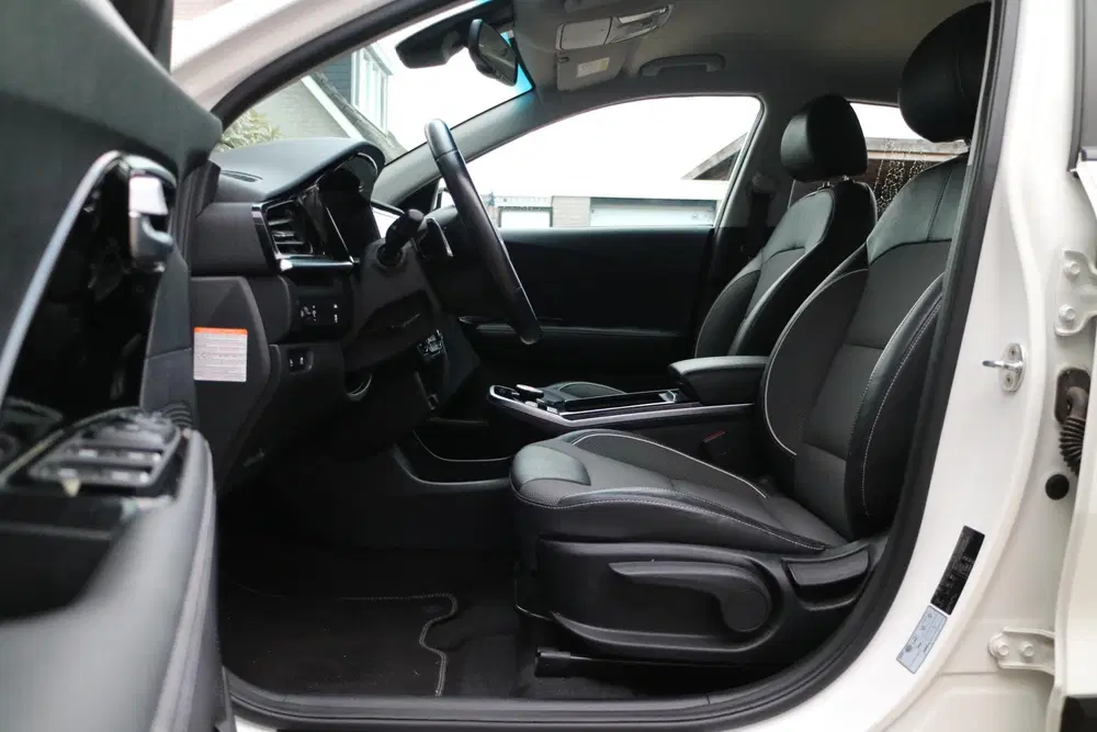 Kia Niro DynamicLine 64 kWh uit 2021, foto 8