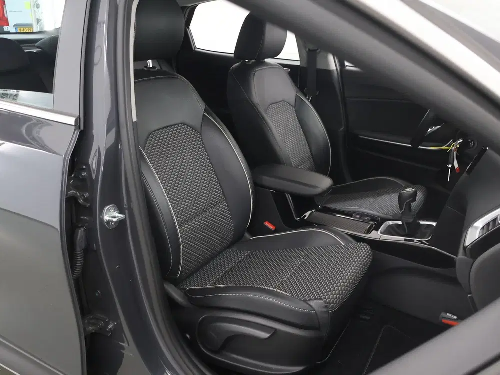 Kia XCeed 1.0 T-GDi DynamicLine uit 2023, foto 10