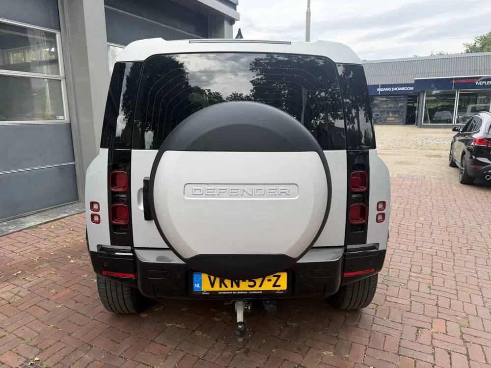 Land Rover Defender 3.0 D200 90 MHEV S Grijskenteken uit 202 uit 2021, foto 5