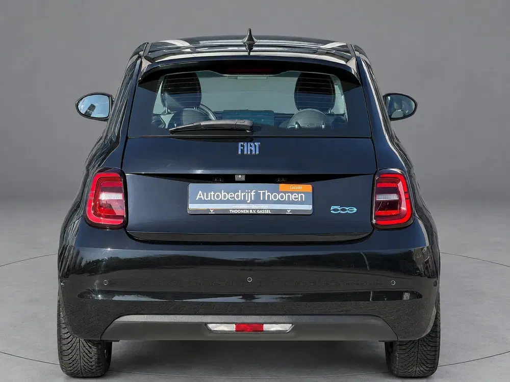 Fiat 500e 42 kWh uit 2020, foto 3