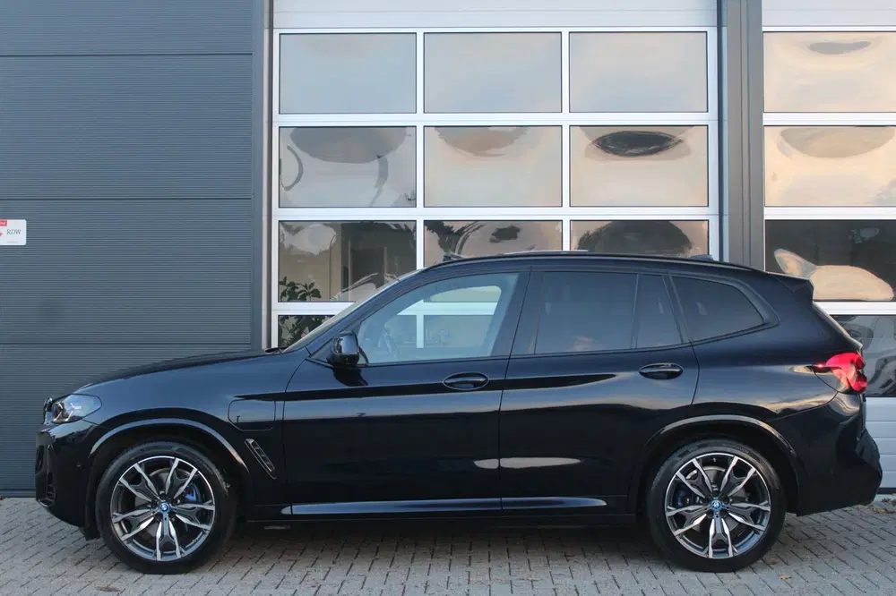 BMW X3 XDrive30e M-Sport Shadow uit 2023, foto 6