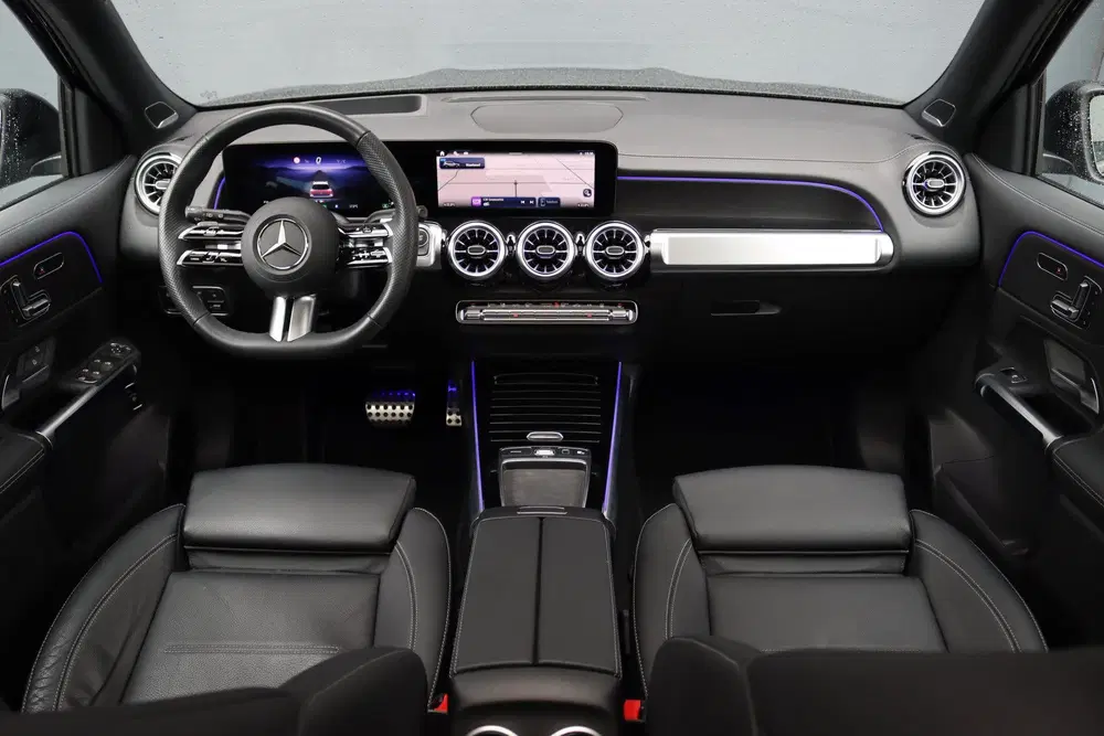 Mercedes-Benz EQB 350 4MATIC AMG Line 71 kWh uit 2025, foto 2