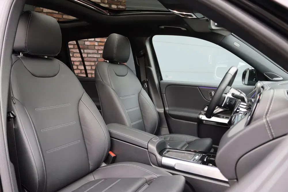 Mercedes-Benz EQB 350 4MATIC AMG Line 71 kWh uit 2025, foto 6