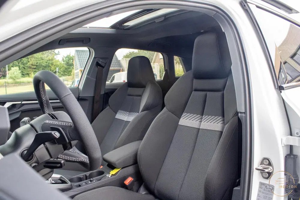 Audi A3 45 TFSIe S line Competition PANO MAXTON MA uit 2022, foto 5