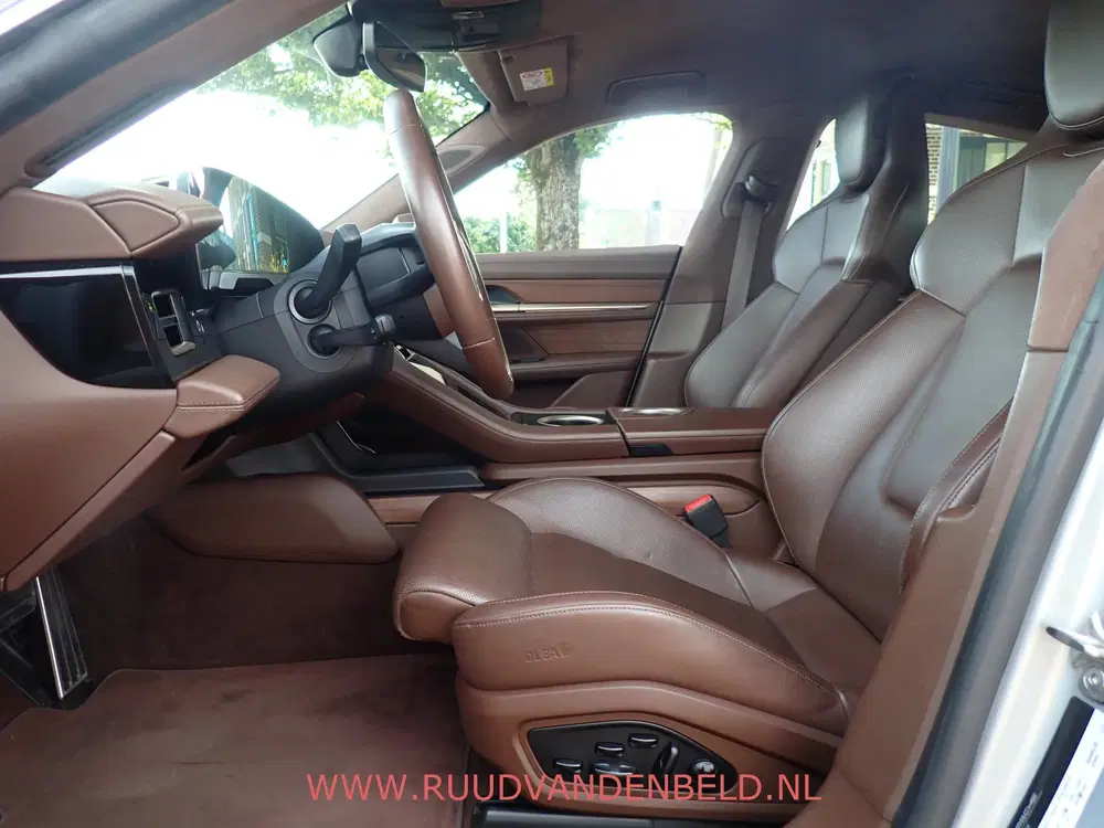 Porsche Taycan Turbo 626pk 92%SOH SPORT-CHRONO uit 2020, foto 11
