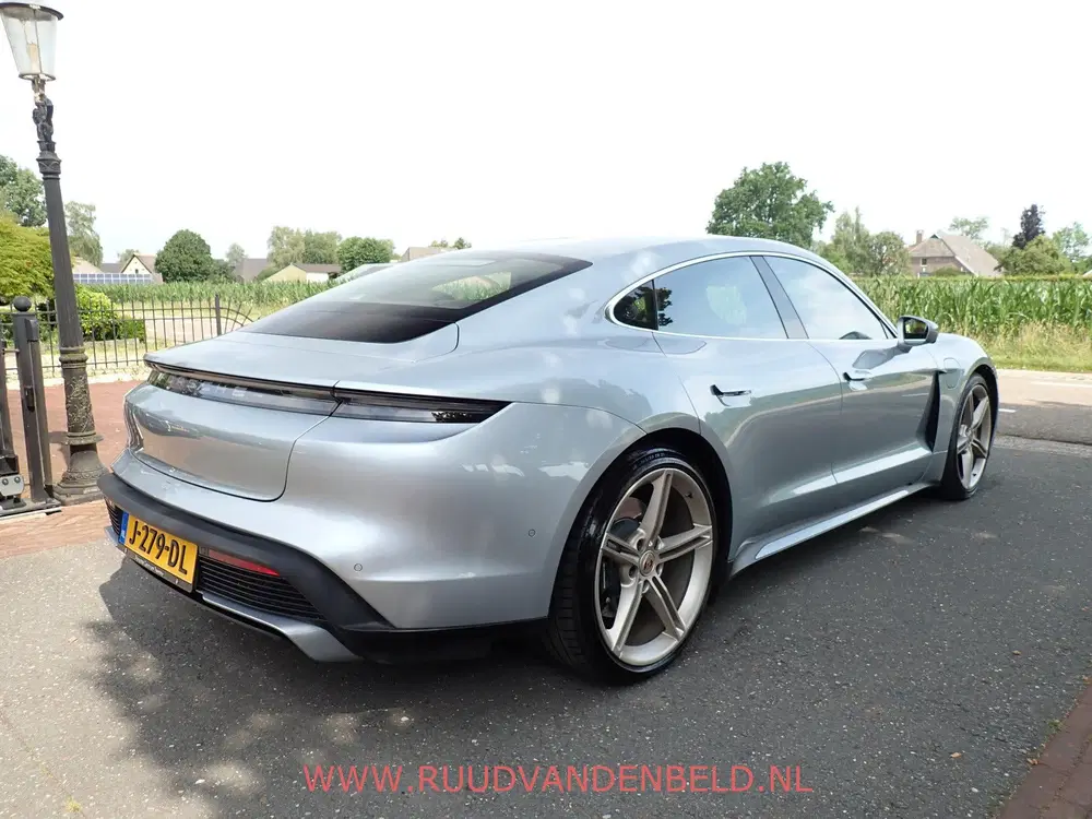 Porsche Taycan Turbo 626pk 92%SOH SPORT-CHRONO uit 2020, foto 4