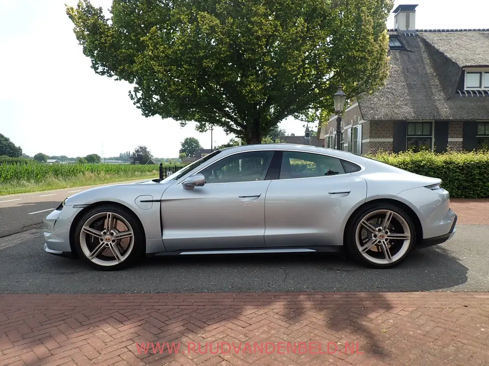 Porsche Taycan Turbo 626pk 92%SOH SPORT-CHRONO uit 2020, foto 6