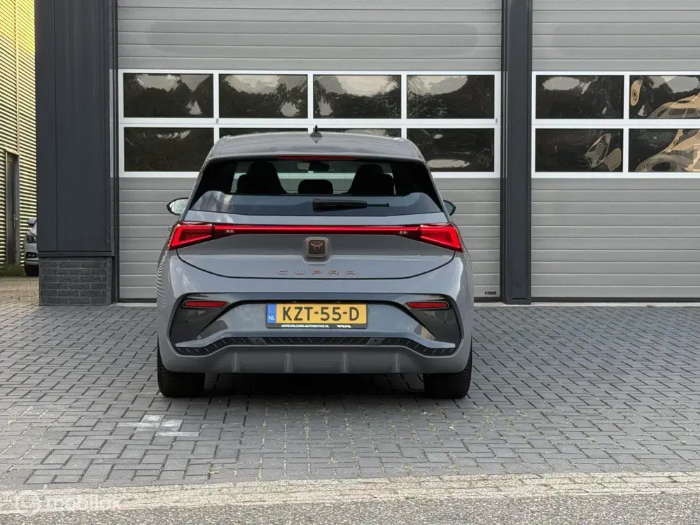 Cupra Born Impulse 62 kWh 204PK Vapor Grey uit 2024, foto 10