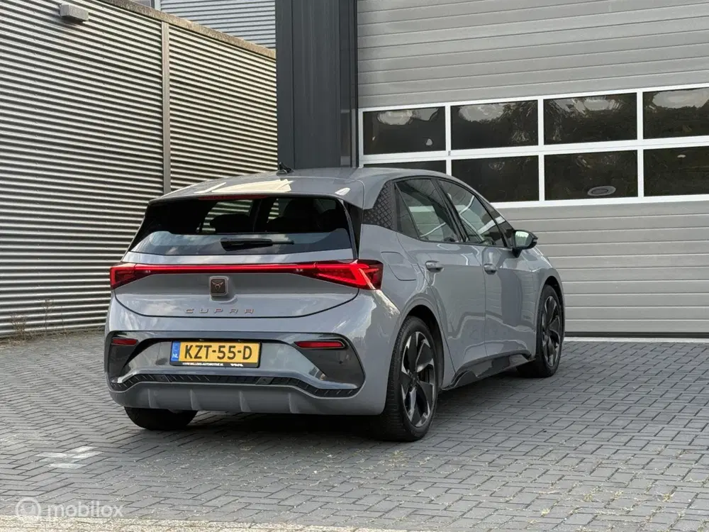Cupra Born Impulse 62 kWh 204PK Vapor Grey uit 2024, foto 2