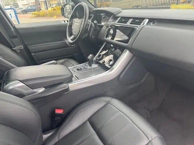 Land Rover Range Rover Sport 2.0 P400e HSE Dynamic SVO Mat G uit 2020, foto 3
