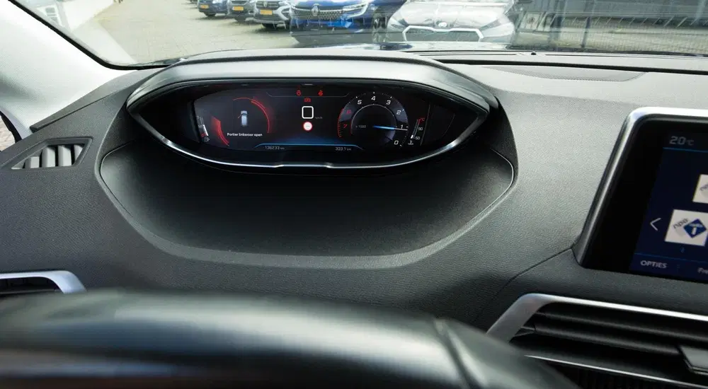 Peugeot 3008 1.2 PureTech Active uit 2019, foto 14
