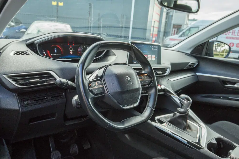 Peugeot 3008 1.2 PureTech Active uit 2019, foto 4