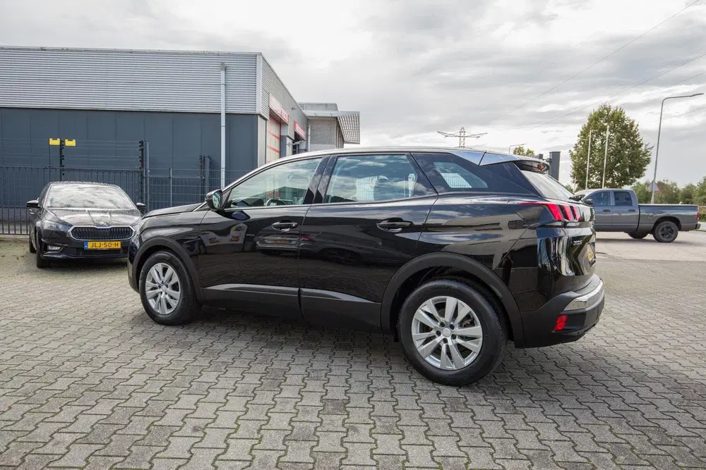 Peugeot 3008 1.2 PureTech Active uit 2019, foto 5