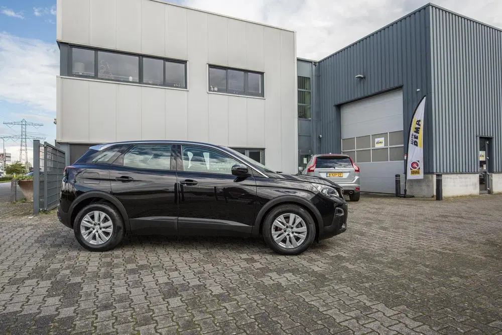 Peugeot 3008 1.2 PureTech Active uit 2019, foto 7