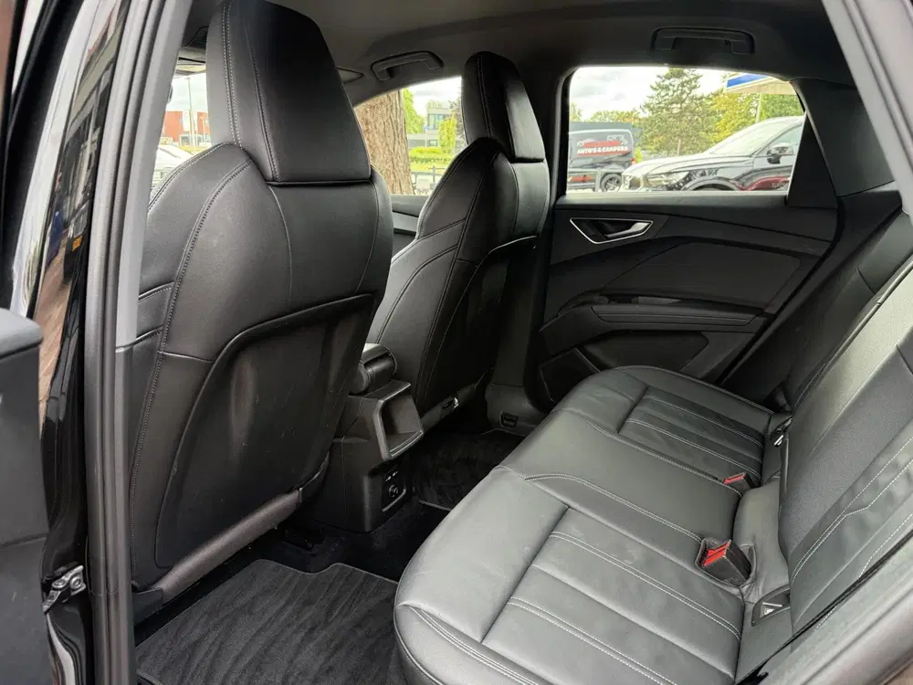 Audi Q4 e-tron 50 quattro S-Line edition 77 kWh 300pk uit 2022, foto 6