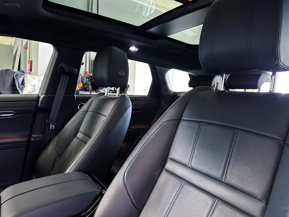 Land Rover Range Rover Evoque 1.5 P300e AWD R-Dynamic HSE uit 2022, foto 15