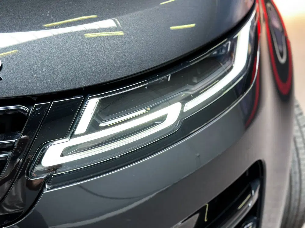 Land Rover Range Rover Evoque 1.5 P300e AWD R-Dynamic HSE uit 2022, foto 9