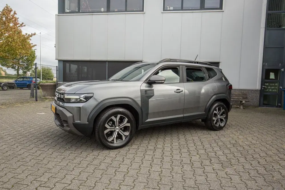 Dacia Duster 1.6 Hybrid 140 Expression uit 2025, foto 2