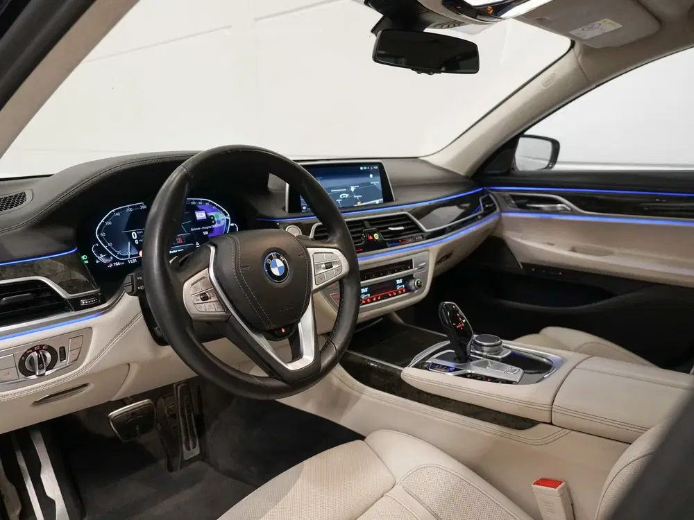 BMW 7-serie 7 Serie 745e M-Sport uit 2022, foto 2