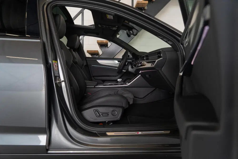 Audi A6 55 TFSI e quattro S-line 367PK uit 2023, foto 8