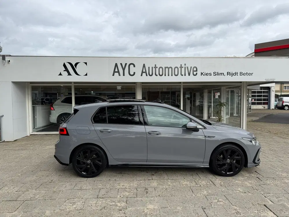 Volkswagen Golf 1.5 eTSI R-Line uit 2022, foto 4