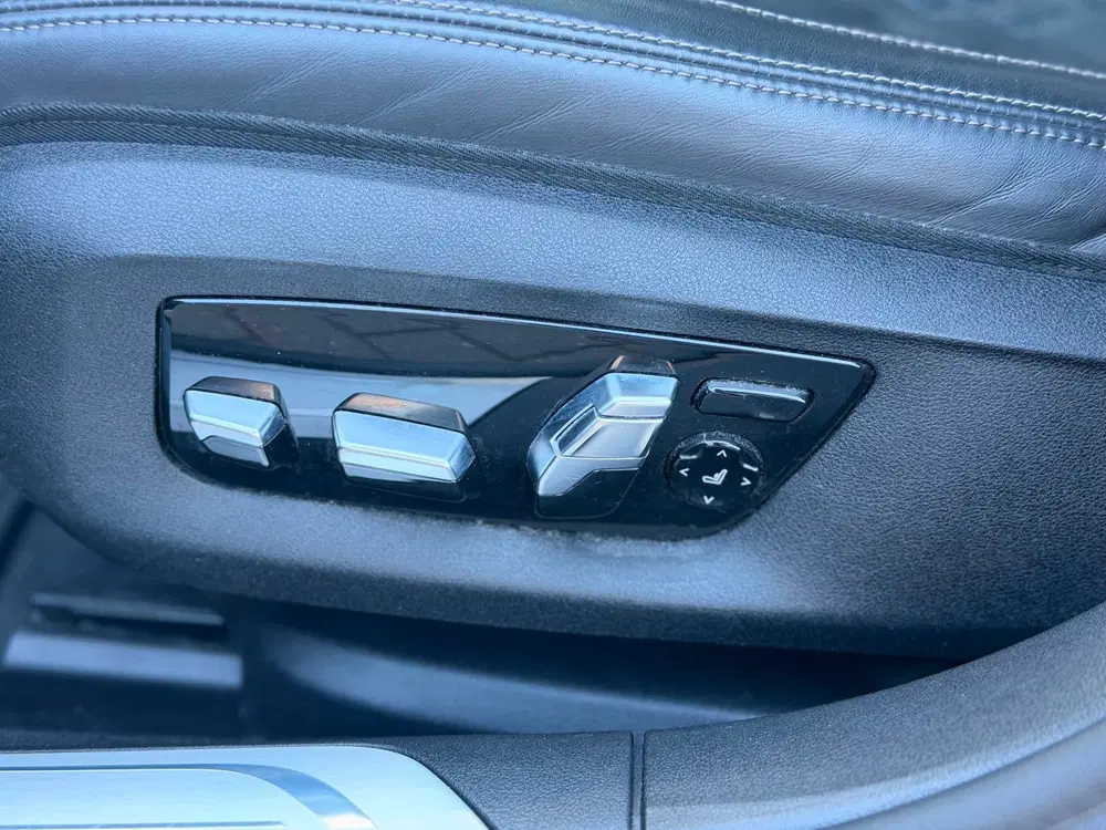 BMW 7-serie 745e uit 2021, foto 10