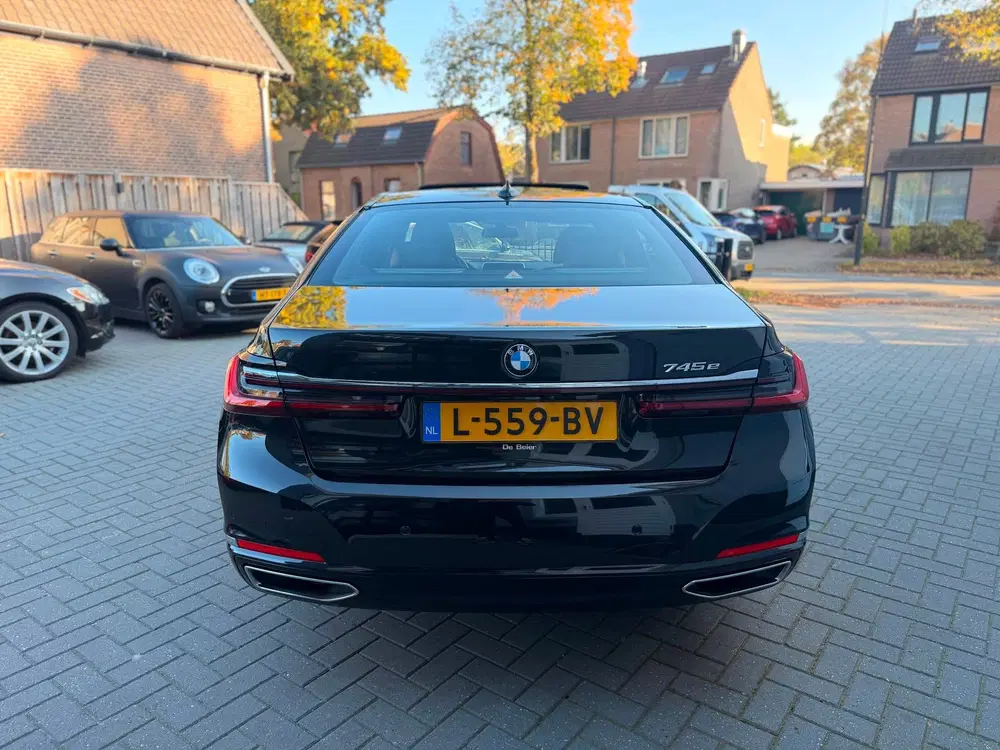 BMW 7-serie 745e uit 2021, foto 9