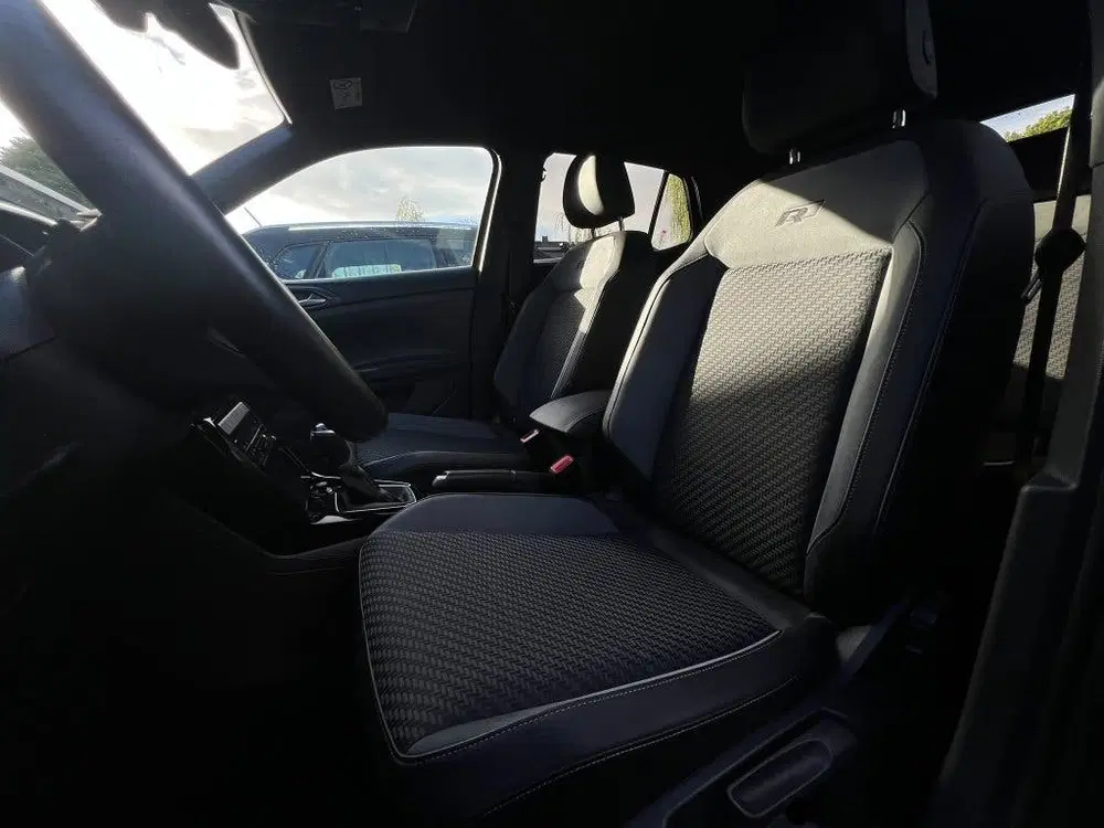 Volkswagen T-Cross 1.5TSI 150pk DSG R-Line uit 2022, foto 5