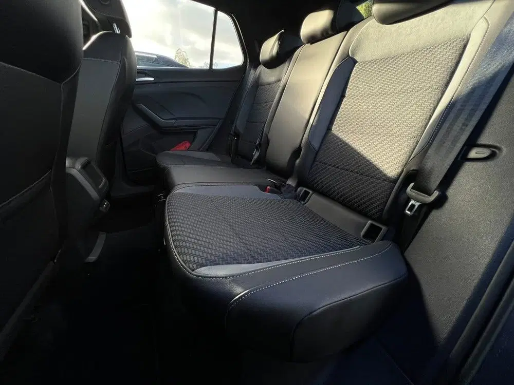 Volkswagen T-Cross 1.5TSI 150pk DSG R-Line uit 2022, foto 6