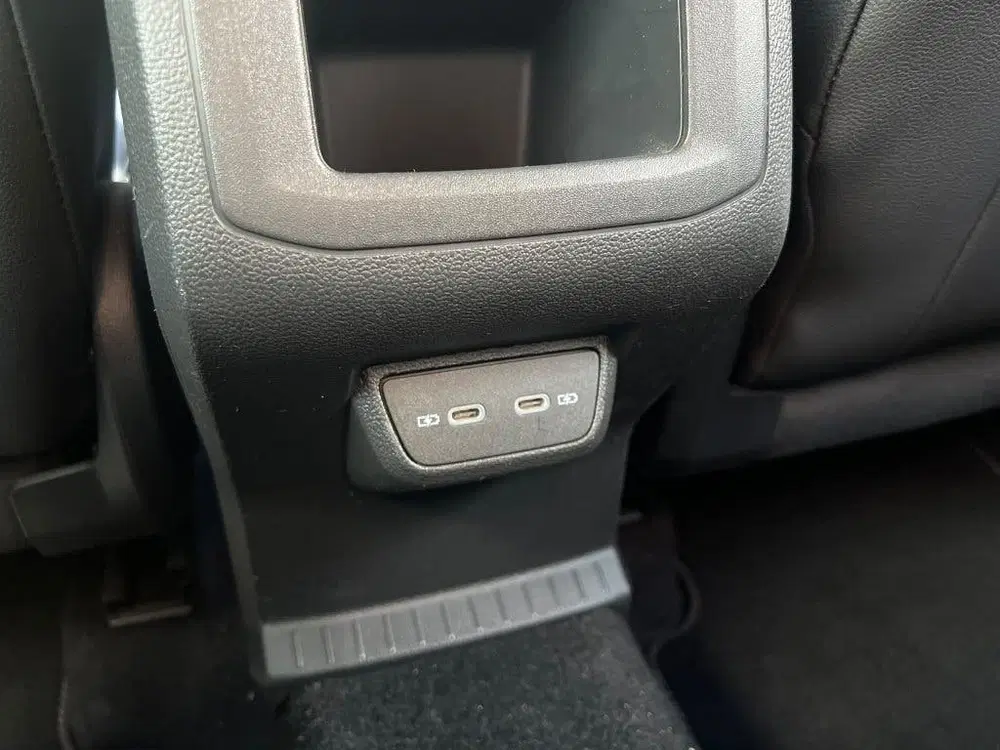 Volkswagen T-Cross 1.5TSI 150pk DSG R-Line uit 2022, foto 8