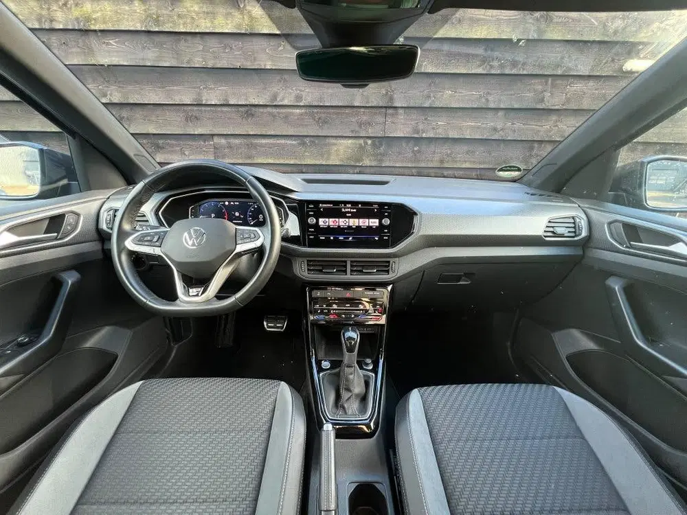 Volkswagen T-Cross 1.5TSI 150pk DSG R-Line uit 2022, foto 9