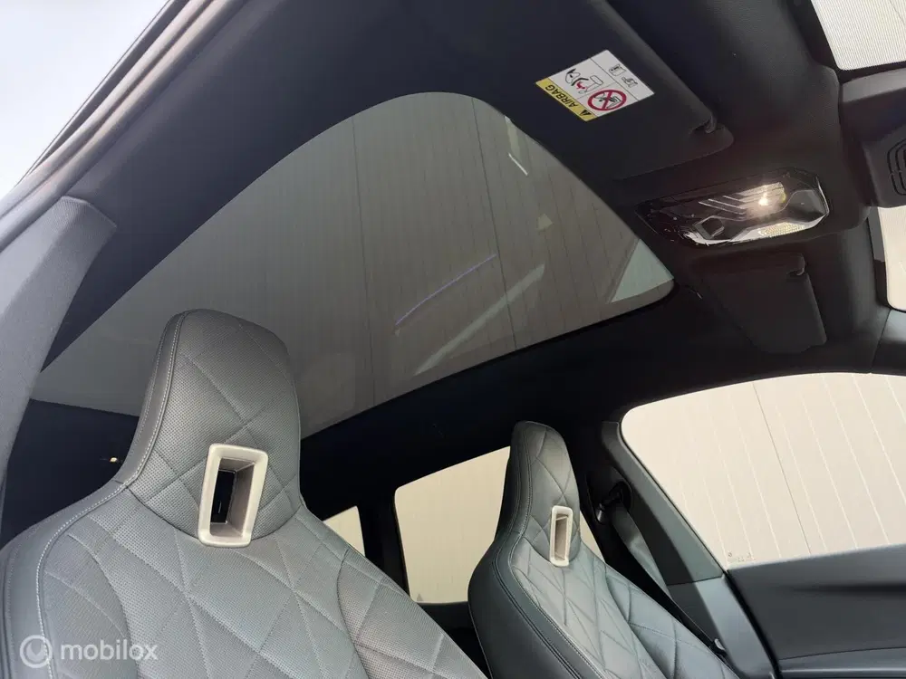 BMW iX xDrive40 uit 2022, foto 10