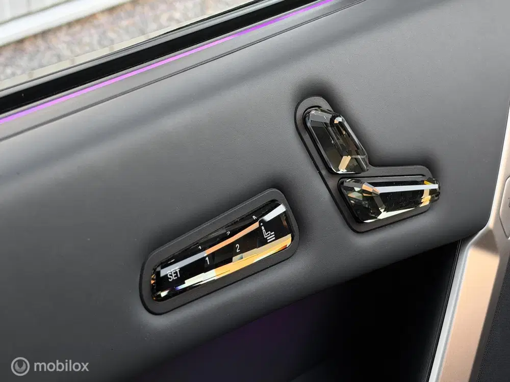 BMW iX xDrive40 uit 2022, foto 11