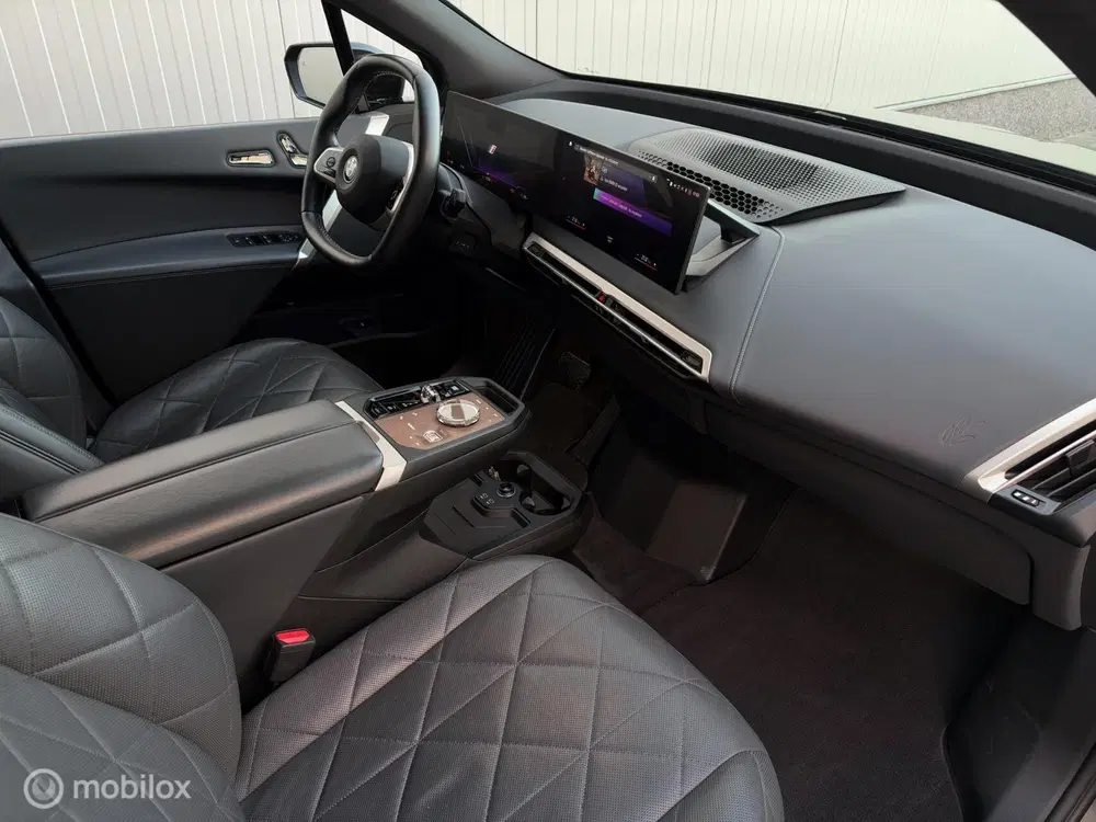 BMW iX xDrive40 uit 2022, foto 5