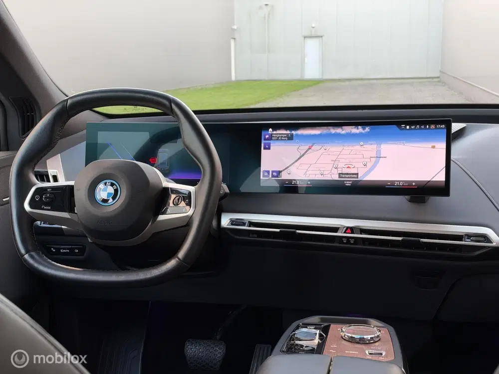 BMW iX xDrive40 uit 2022, foto 6