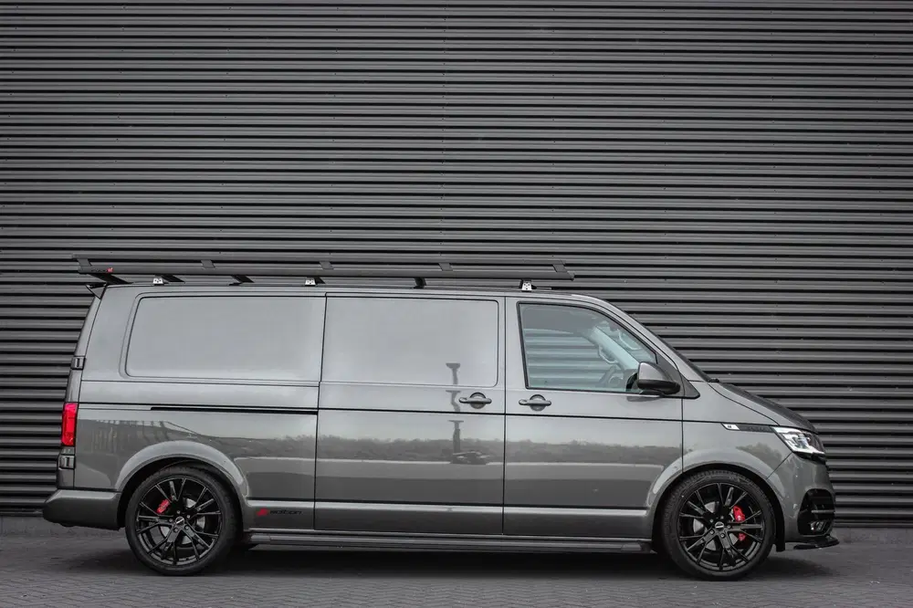 Volkswagen Transporter 2.0 TDI L2H1 150PK DSG JB- EDITION uit 2023, foto 6
