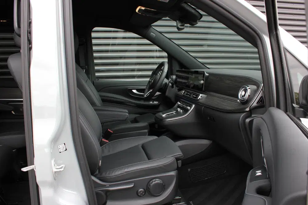 Mercedes-Benz EQV 300 AMG L2 90 kWh 2X ELEK.SCHUIFDEUREN uit 2025, foto 14