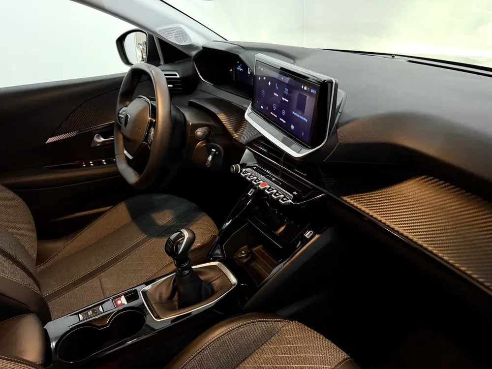 Peugeot 208 1.2 PureTech 100 GT Parkeersensoren uit 2025, foto 9