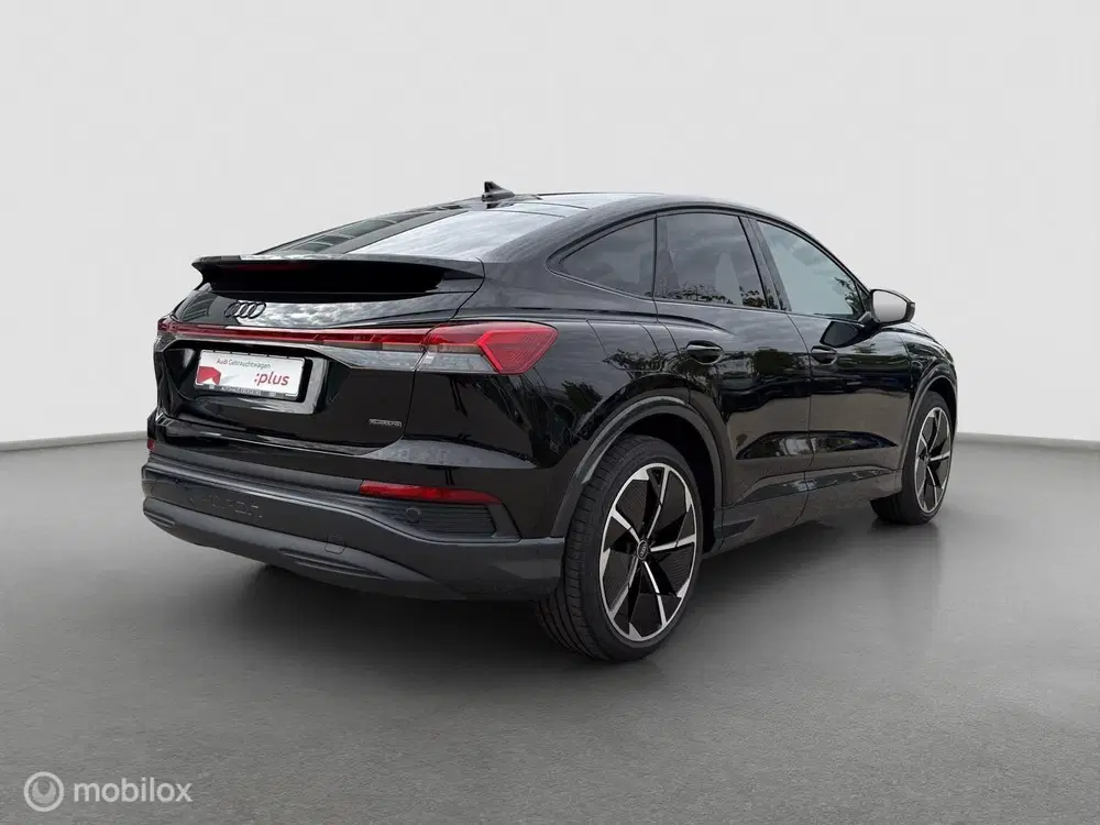 Audi Q4 e-tron 40 S LINE I Sonos I Matrix I uit 2022, foto 3