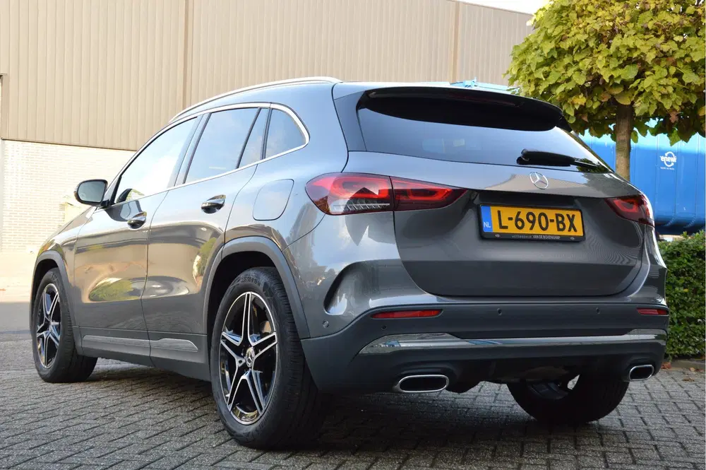Mercedes-Benz GLA GLA 200 AMG Line PANORAMADAK uit 2020, foto 11