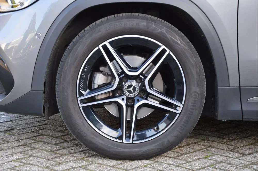 Mercedes-Benz GLA GLA 200 AMG Line PANORAMADAK uit 2020, foto 5
