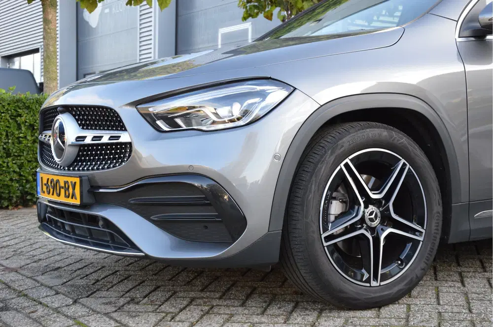 Mercedes-Benz GLA GLA 200 AMG Line PANORAMADAK uit 2020, foto 6