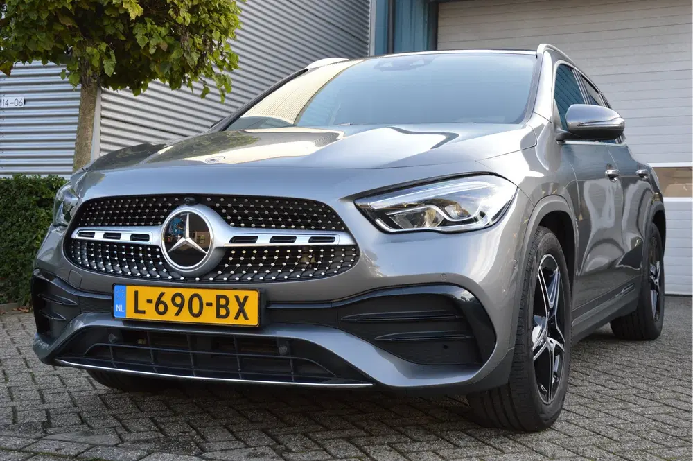 Mercedes-Benz GLA GLA 200 AMG Line PANORAMADAK uit 2020, foto 7