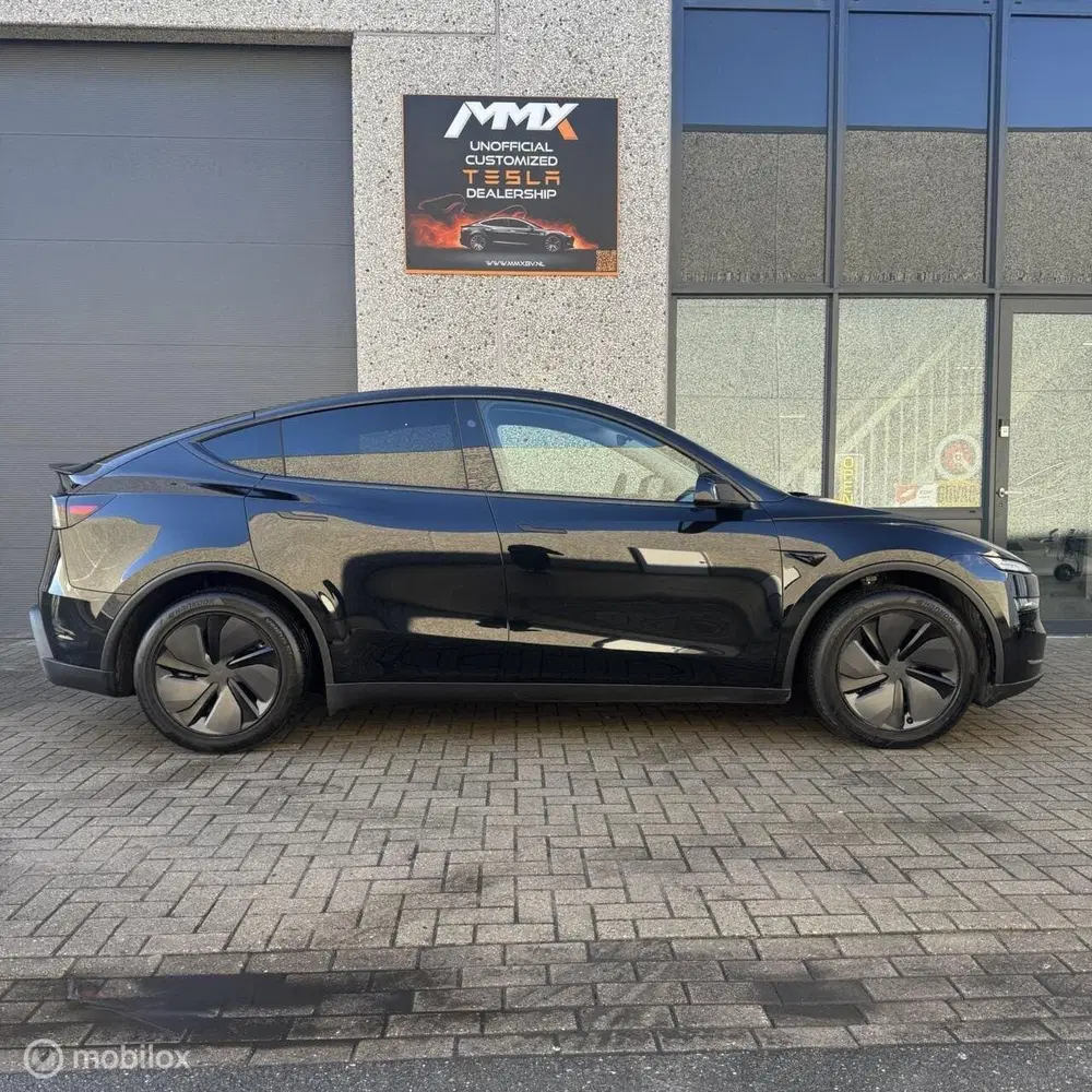 Tesla Model Y Long Range RWD JUNIPER + IAP + HW4 + SOH 9 uit 2025, foto 2