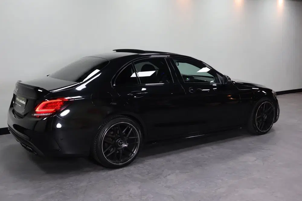 Mercedes-Benz C-Klasse AMG-LINE uit 2019, foto 4