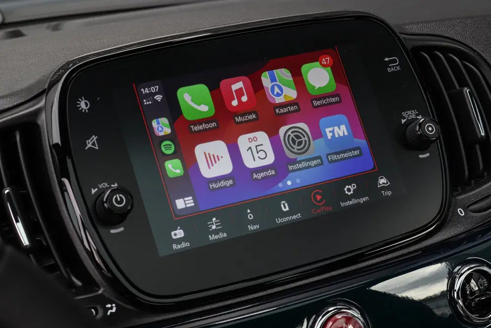 Fiat 500 1.0 Hybrid Dolcevita Navi Pano Beats audio uit 2022, foto 12