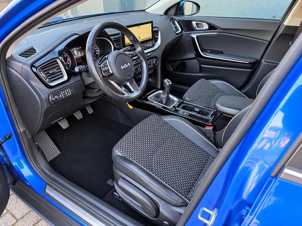 Kia XCeed 1.5 T-GDi DynamicPlusLine Blackline uit 2022, foto 2