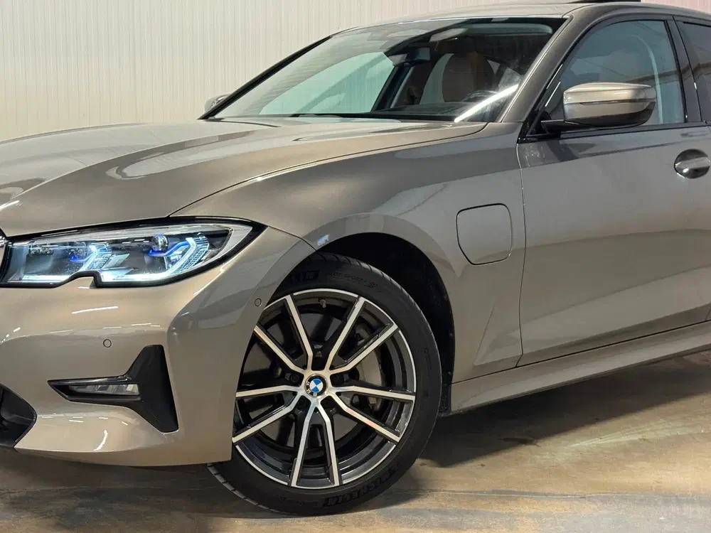 BMW 3-serie 330e High Executive uit 2019, foto 7