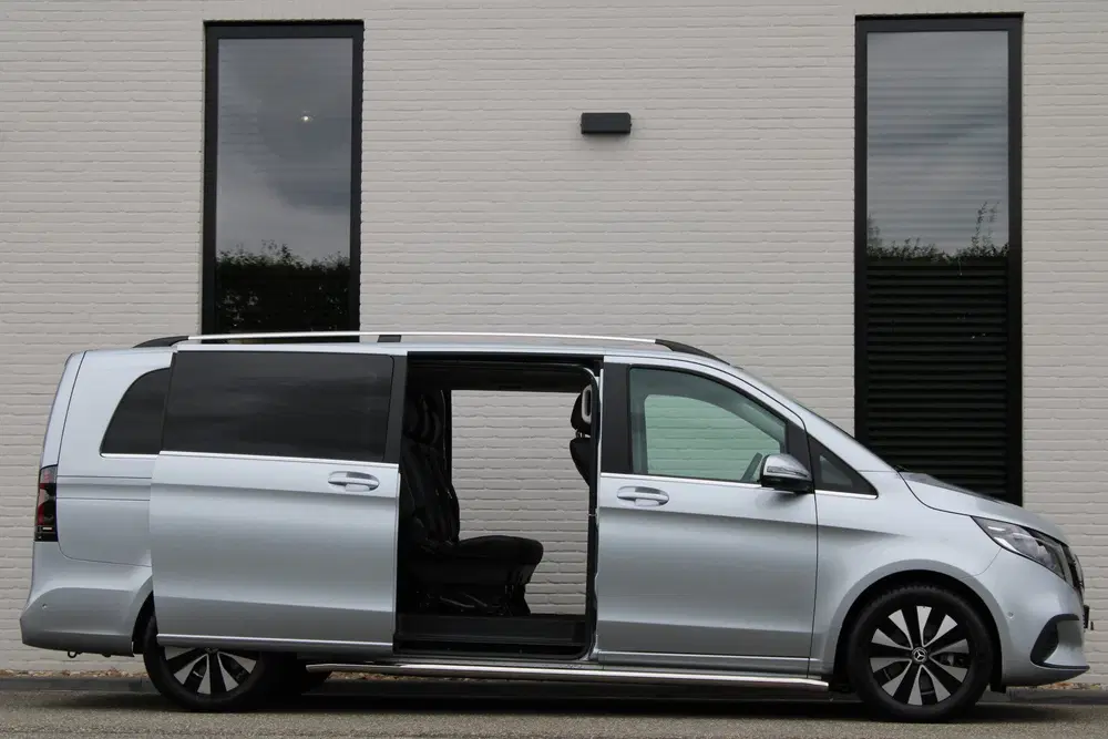 Mercedes-Benz EQV 300 L3 uit 2024, foto 9