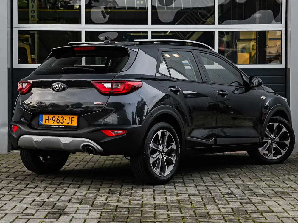 Kia Stonic 1.0 T-GDi DynamicLine uit 2020, foto 2